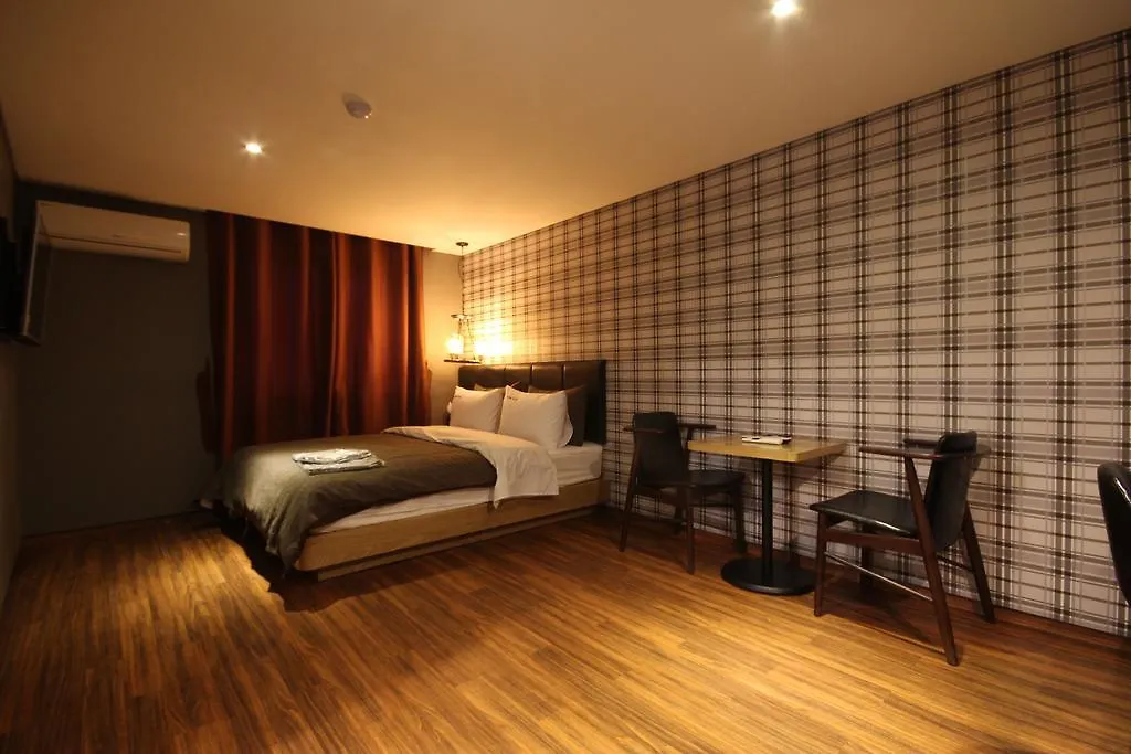 Motel Hotel The Lua Busan