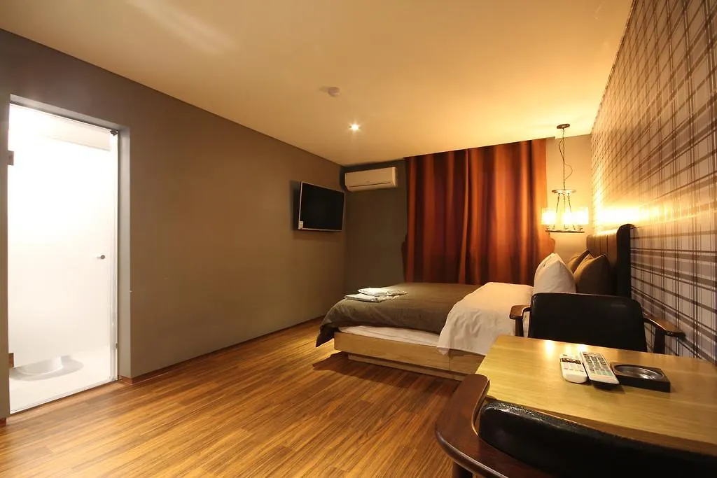 Motel Hotel The Lua Busan