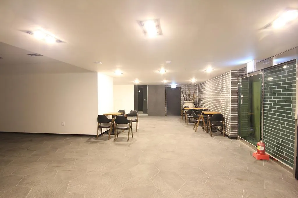 Hotel The Lua Пусан 2*,  Южная Корея
