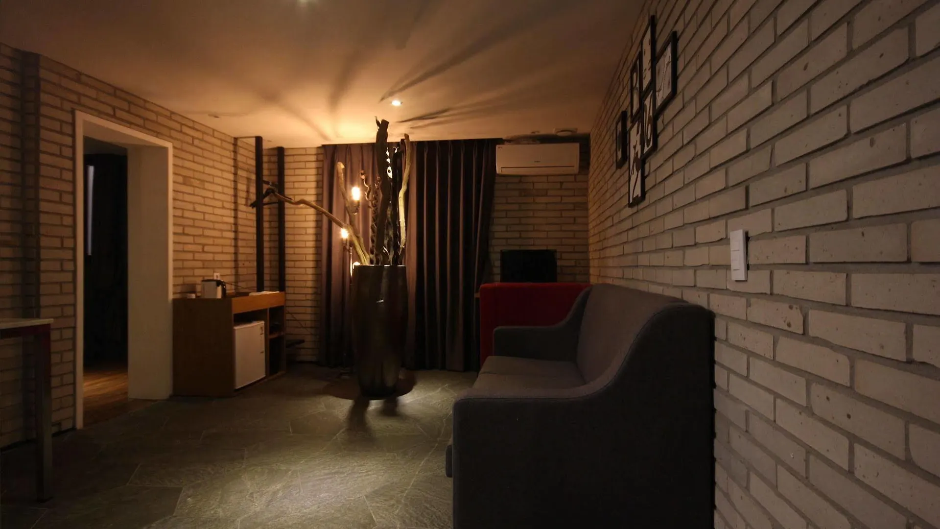 Мотель Hotel The Lua Пусан